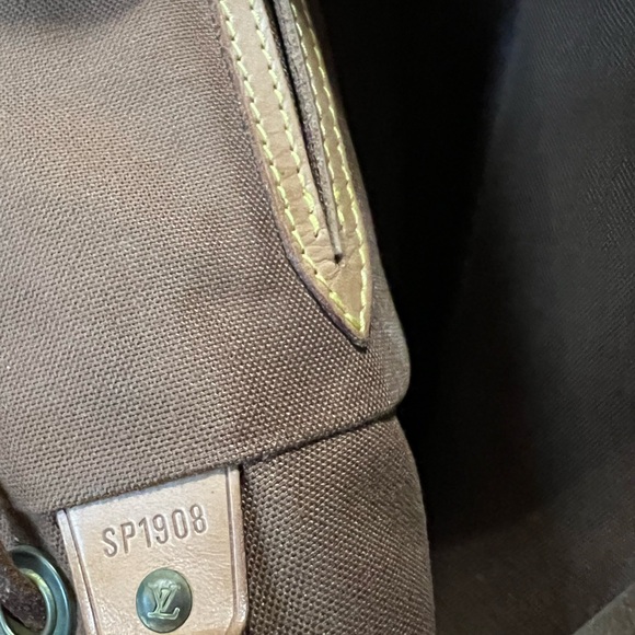 Louis Vuitton Backpack, Montsouris MM Monogram SP1908 - Picture 11 of 12